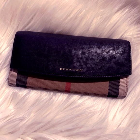 Burberry Wallet - Picture 1 of 4